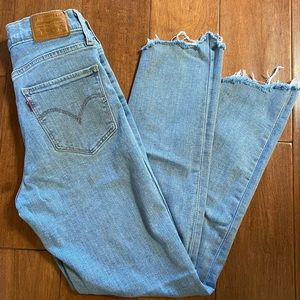 Levi’s 724 High Rise Straight leg